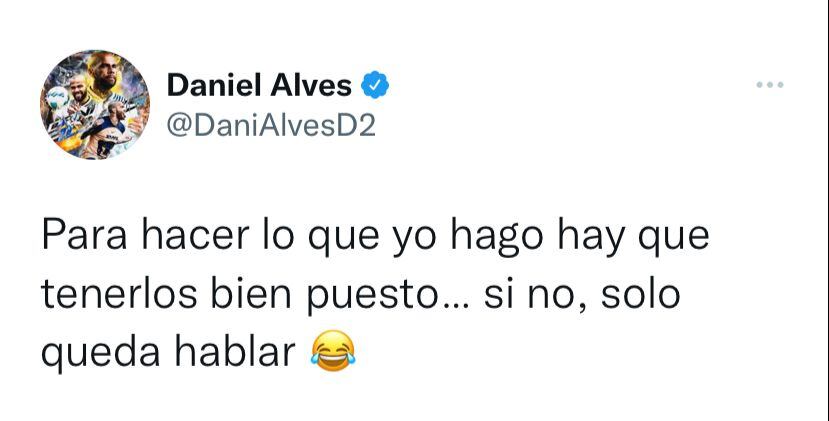 Dani Alves estalló en contra de Rivaldo.
