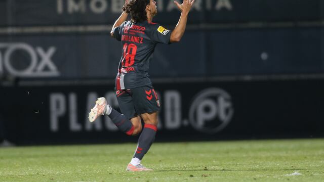 Diego Lainez.
