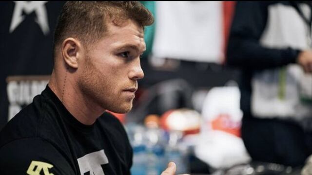Canelo en un entrenamiento