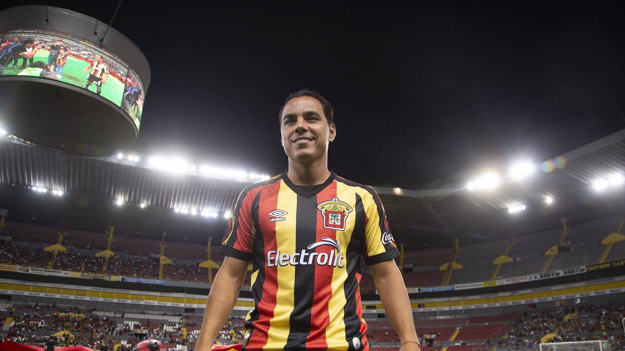 Omar Bravo tuvo una hija con menor de 16 años cuando él ya tenía 22