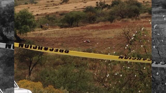 Presuntamente, una falla o el mal tiempo causado por una tormenta eléctrica e intensa lluvia habría causado que la tripulación pretendiera realizar un aterrizaje de emergencia sobre la carretera San Lorenzo-Apaseo El Alto. 