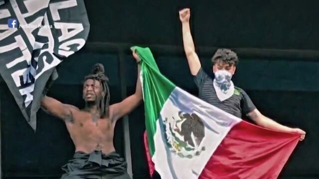 Bandera de México en protestas