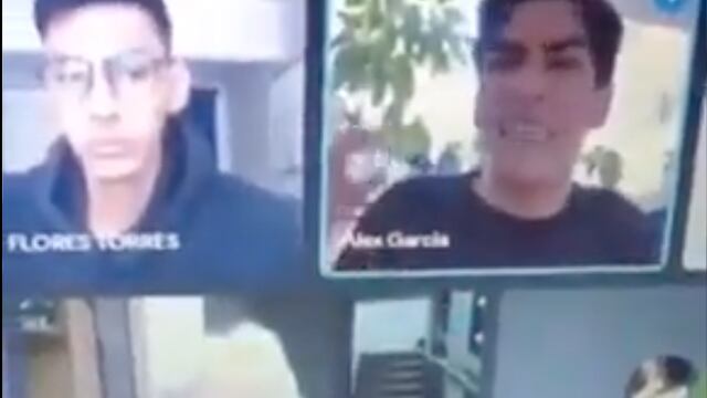 Alumno reclama a su profesor en clase en línea