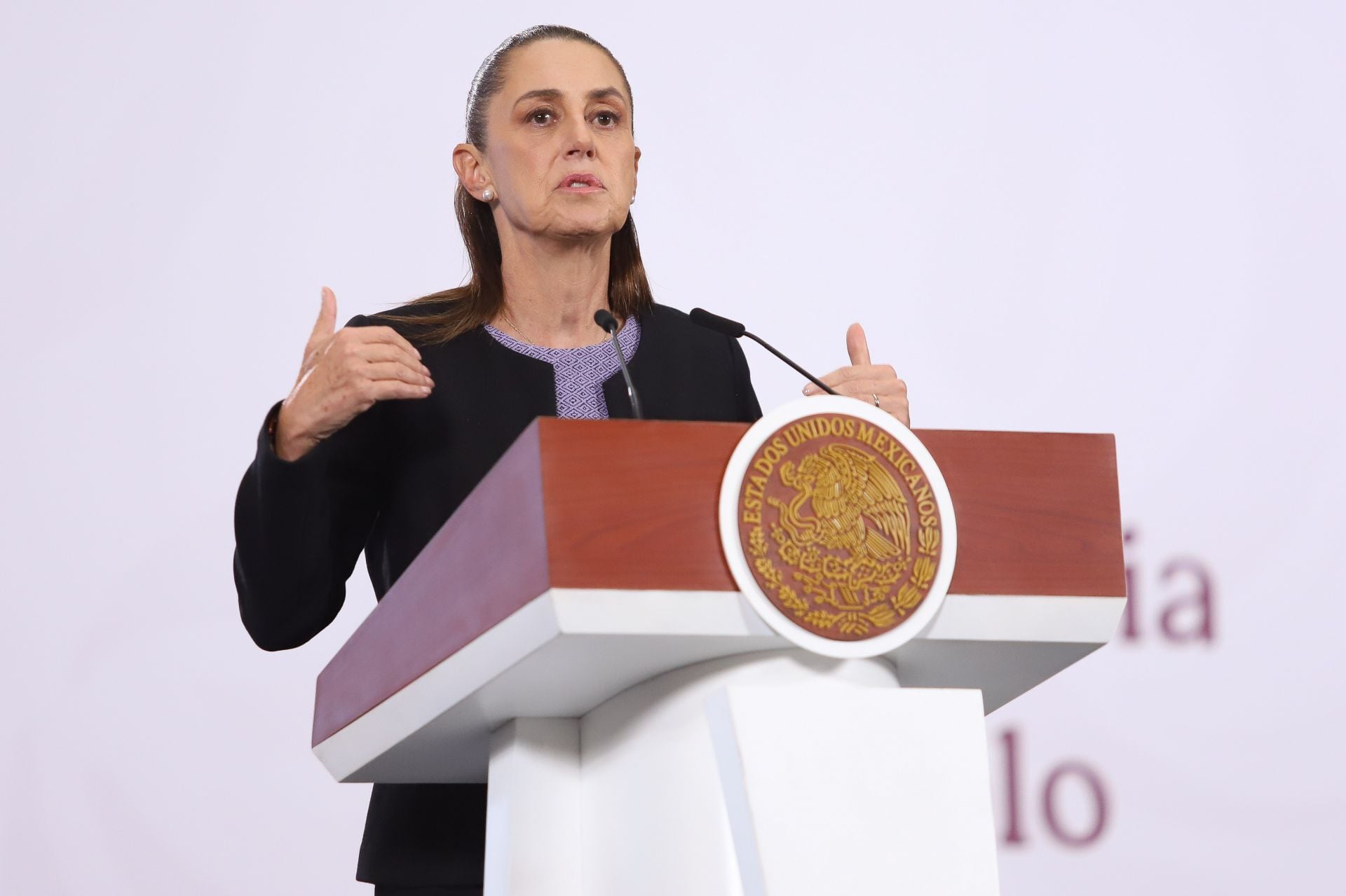 Sheinbaum rechaza versión conspirativa de The Invisible Coup