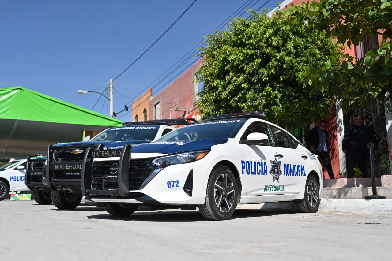 Ricardo Gallardo entrega equipamiento nuevo a la Policía Municipal de Matehuala