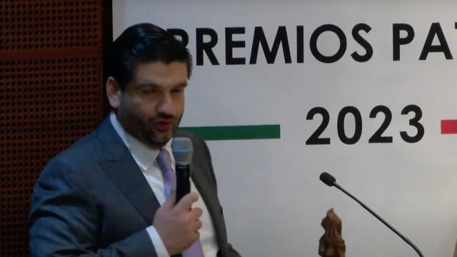 VIDEO: Juan Pablo Penilla Rodríguez, abogado del Mayo Zambada, recibió premio de Morena