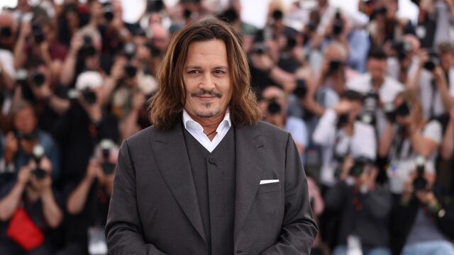 Johnny Depp recibe ovación de 7 minutos por la película Jeanne du Barry, presentada en el Festival de Cine de Cannes 2023