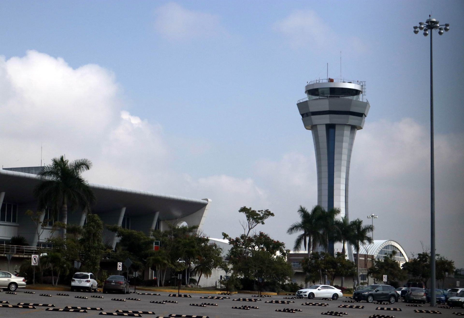 Aeropuerto internacional Mariano Matamoros