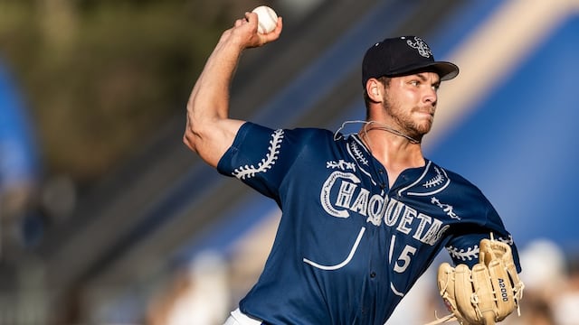 Uniforme de béisbol en Ligas Menores causa revuelo en México