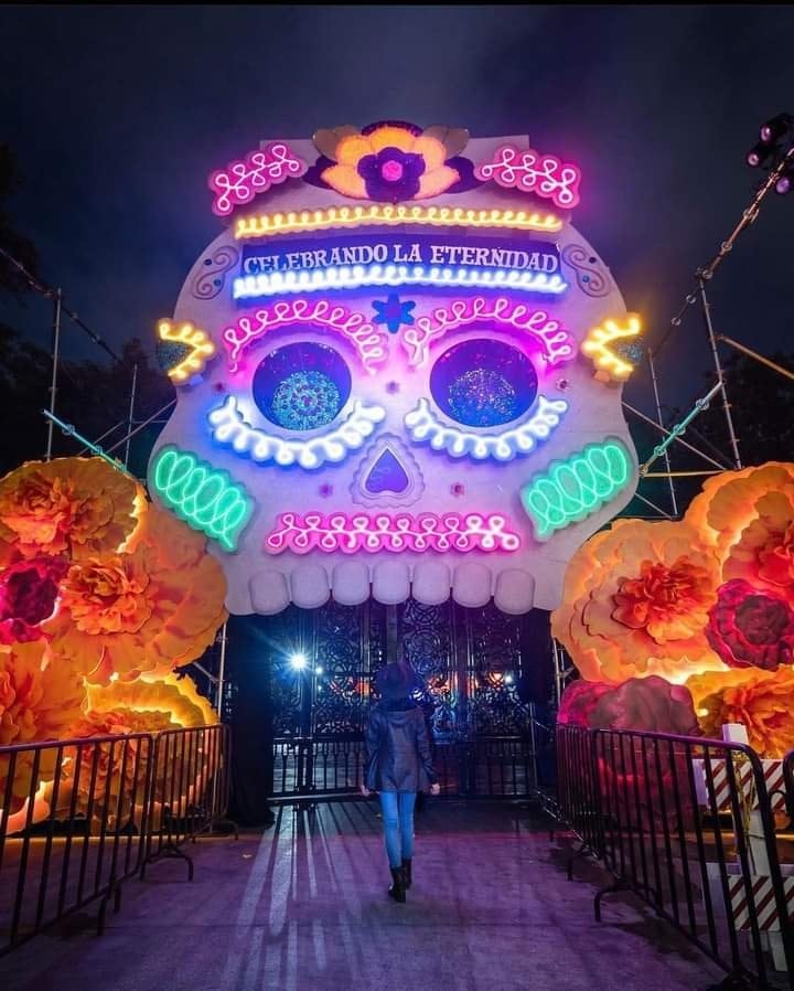 Paseo Nocturno de Día de Muertos 2021