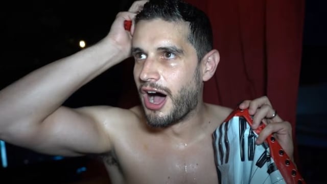 Adrián Marcelo es descalabrado en su video en YouTube.