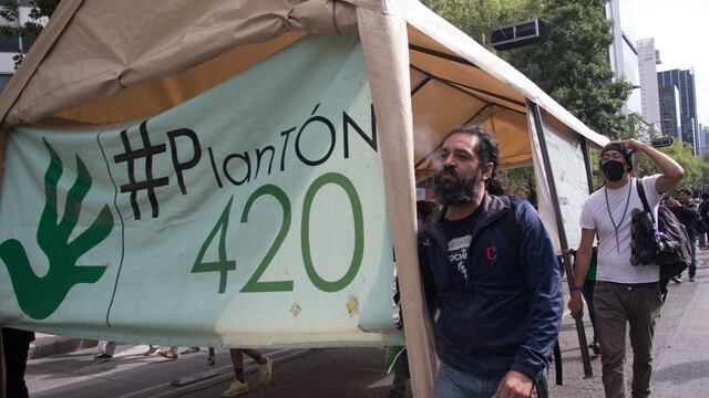 Marcha para recuperar el plantón 420 en la Cámara de Senadores
