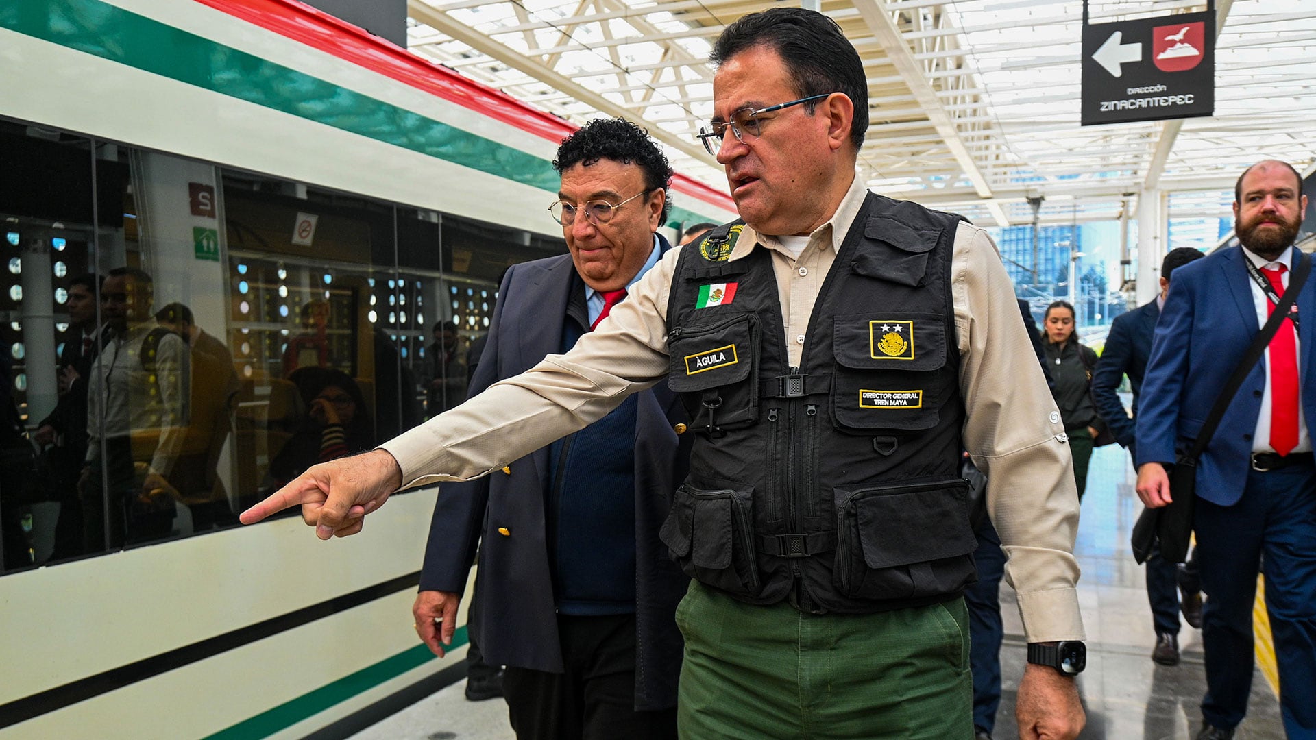Mtro. Óscar David Lozano Águila y el Ing. Raúl Hernández Leyva
