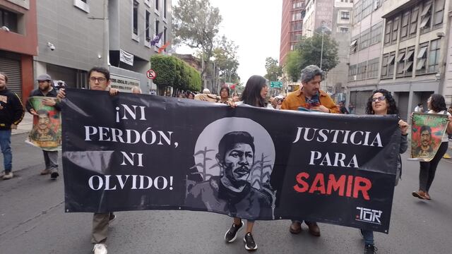 Marcha sobre Avenida Juárez hoy viernes 21 de febrero