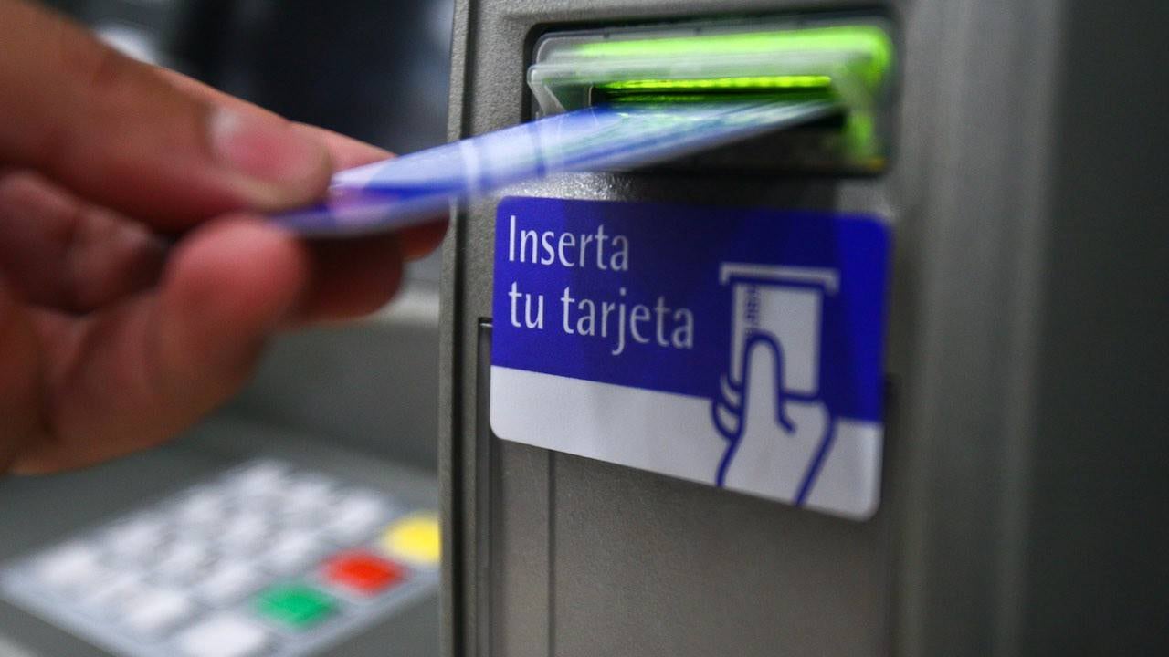 HSBC, Scotiabank e Inbursa ya no cobrarán comisión por retiro de efectivo