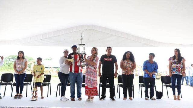 Evelyn Salgado destina más de 13 mdp a obras de infraestructura deportiva y carretera en Copala