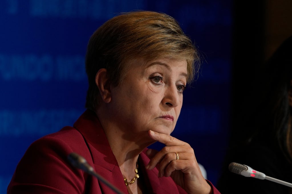 Kristalina Georgieva, directora gerente del Fondo Monetario Internacional (FMI), advierte alza de precios ante conflicto en Medio Oriente