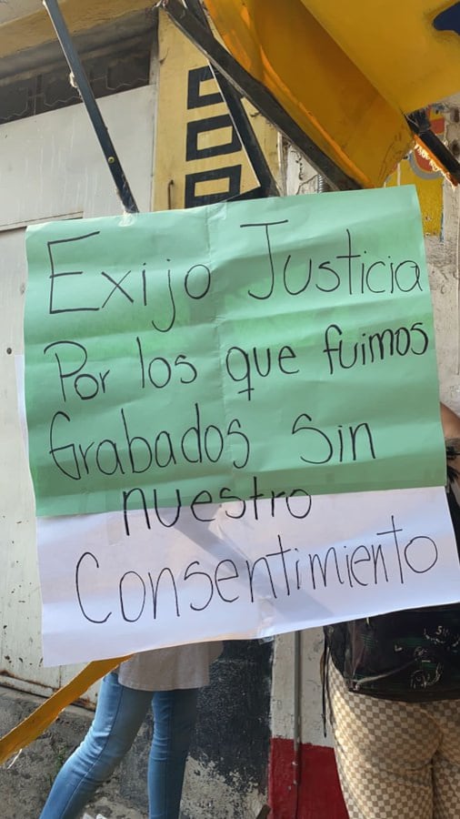 Protesta en la tienda de CCH Naucalpan