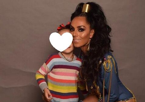 Ivonne Montero con su hija Antonella.
