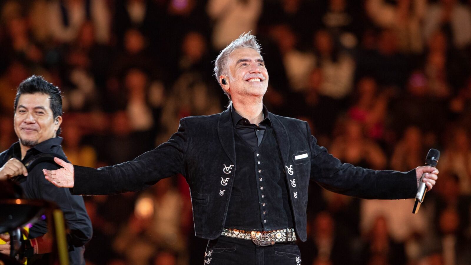 ¿A qué hora termina el concierto de Alejandro Fernández hoy sábado 2 de marzo en la Monumental Plaza de Toros?