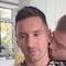 ¿Quién es el comediante que se volvió viral por besar a Lionel Messi en el cuello?