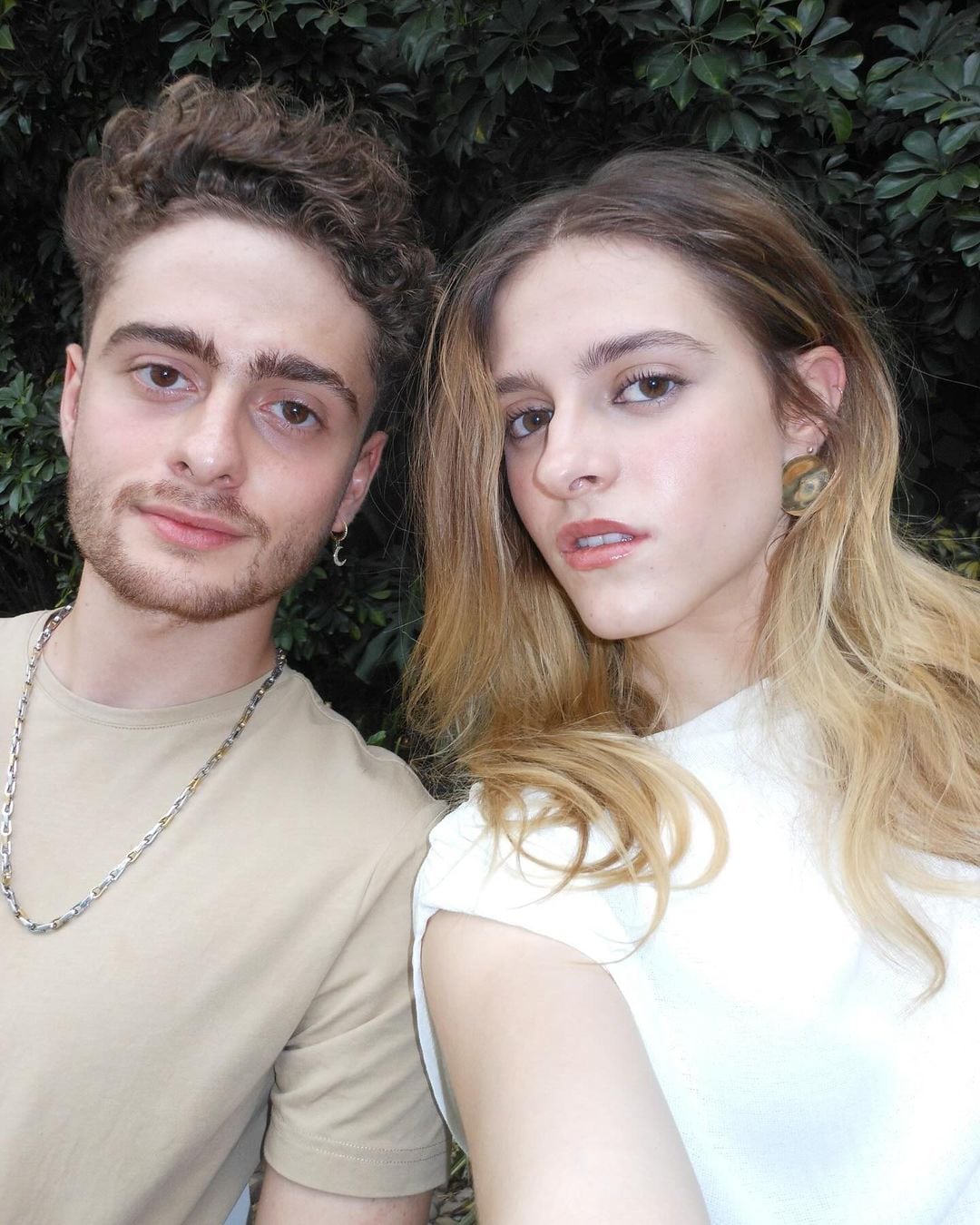Nicolás Buenfil junto a su hermana Isabella