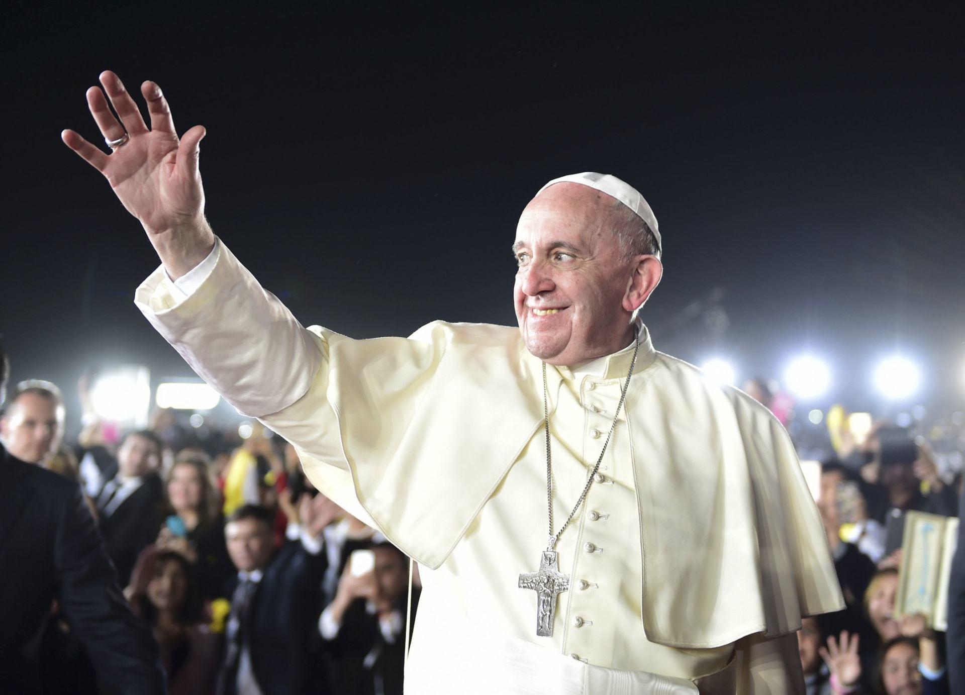 Enrique Peña Nieto lamentó la muerte del Papa Francisco