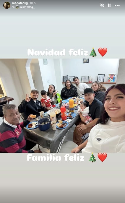 Aczino con Maldita G y su familia