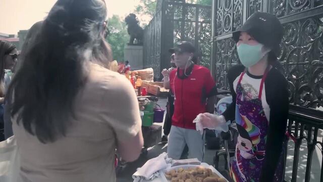 Chingu Amiga vende churros