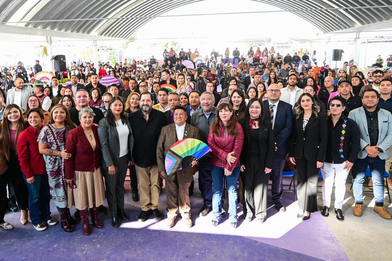 Horacio Duarte destaca que Delfina Gómez es la única dirigente del movimiento en el Edomex.