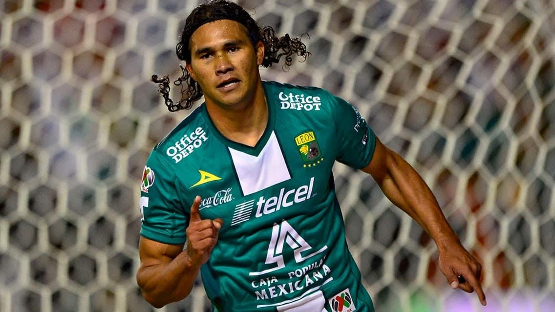 Carlos “Gullit” Peña