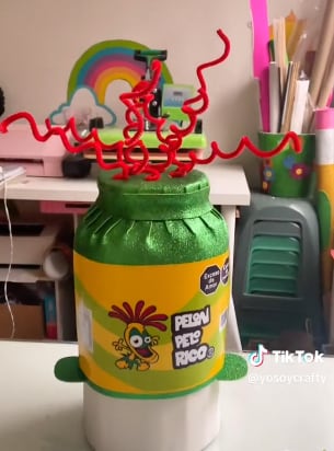 Sombreros locos: Pelón Pelo Rico