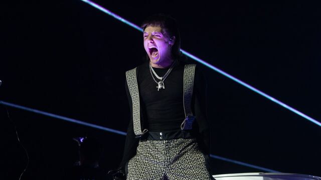 Pluma Pluma, cantante.