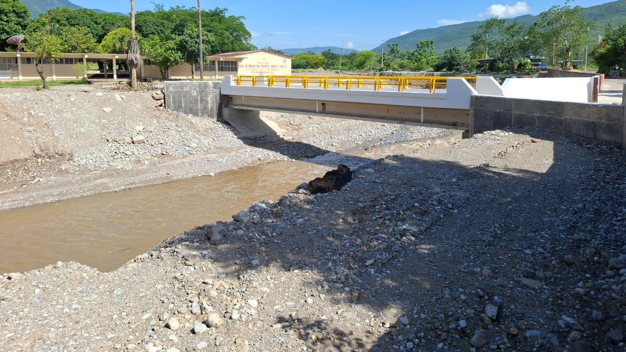 SICT rehabilita 68 puentes afectados por huracanes en Guerrero