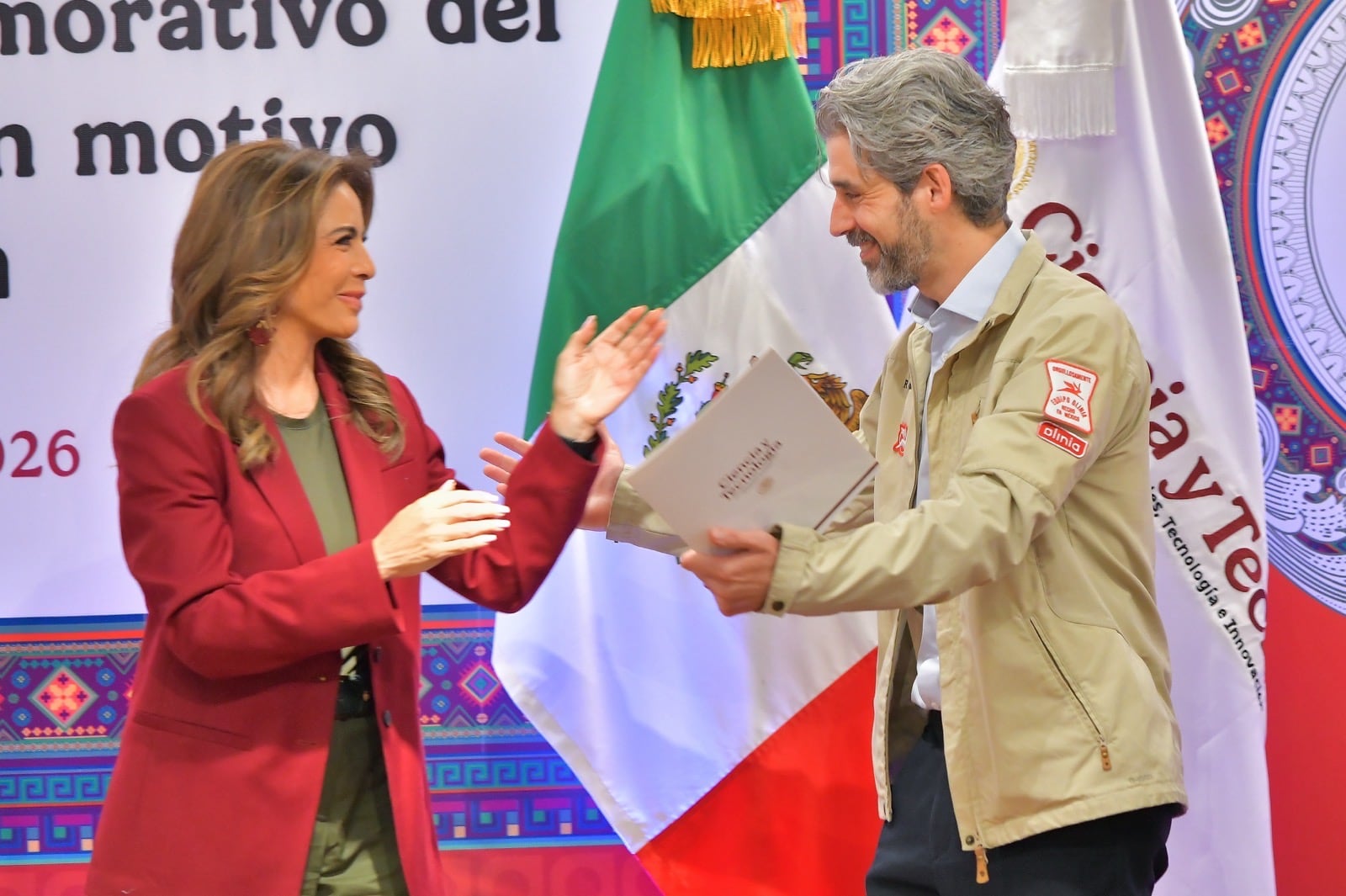 Lotería Nacional devela billete conmemorativo dedicado a Olinia