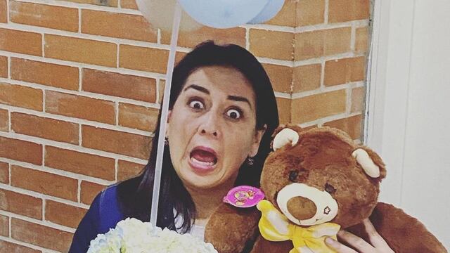 Día de las Madres: Le pide perdón a su hijo por maquillarlo feo y vuelve a exhibirlo