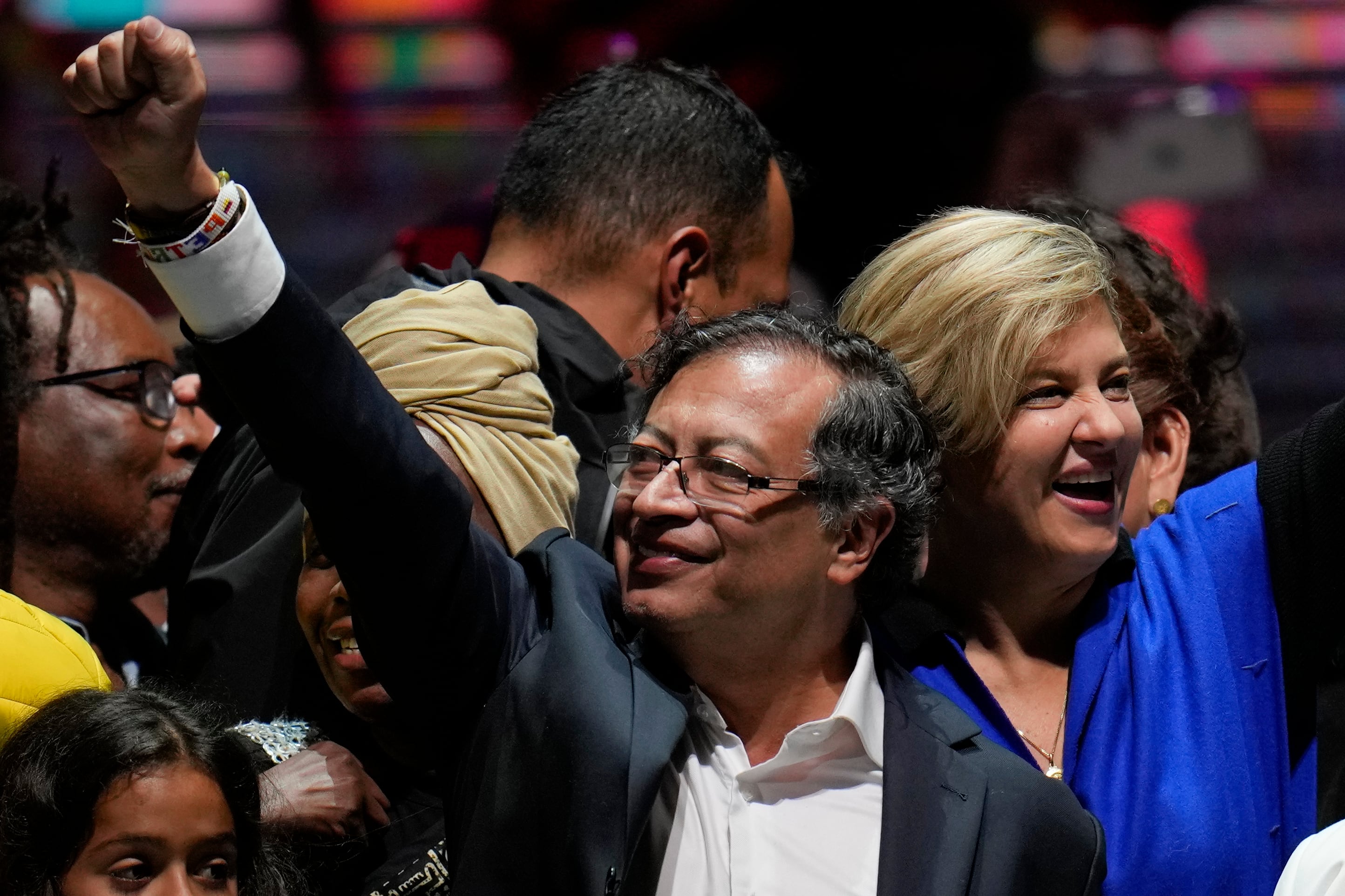 Gustavo Petro y su esposa Verónica Alcocer