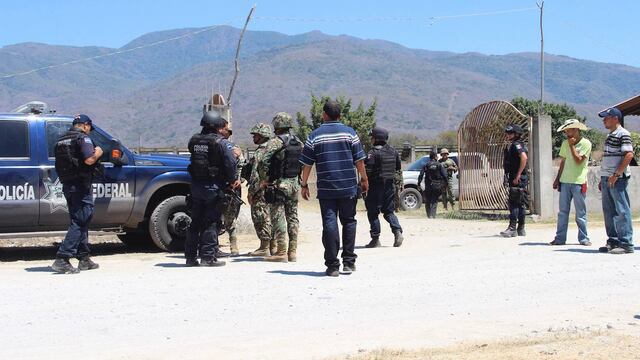 Autodefensas en Aquila, Michoacán.