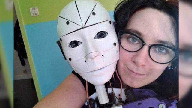 Se quiere casar con un robot.