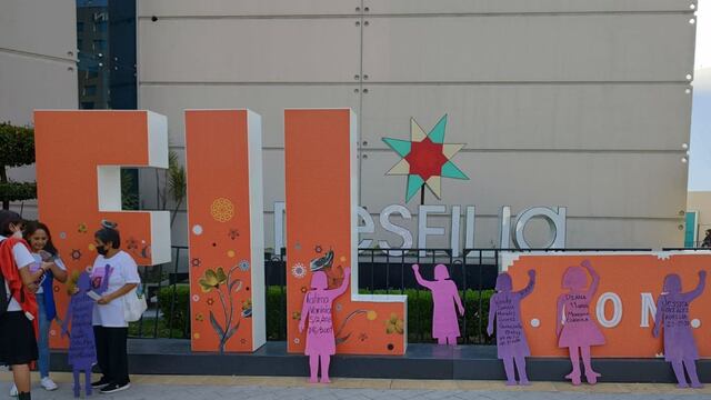 Protesta por justicia en la FIL de Guadalajara