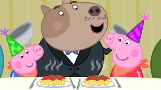 Peppa Pig y George comen espagueti en un restaurante