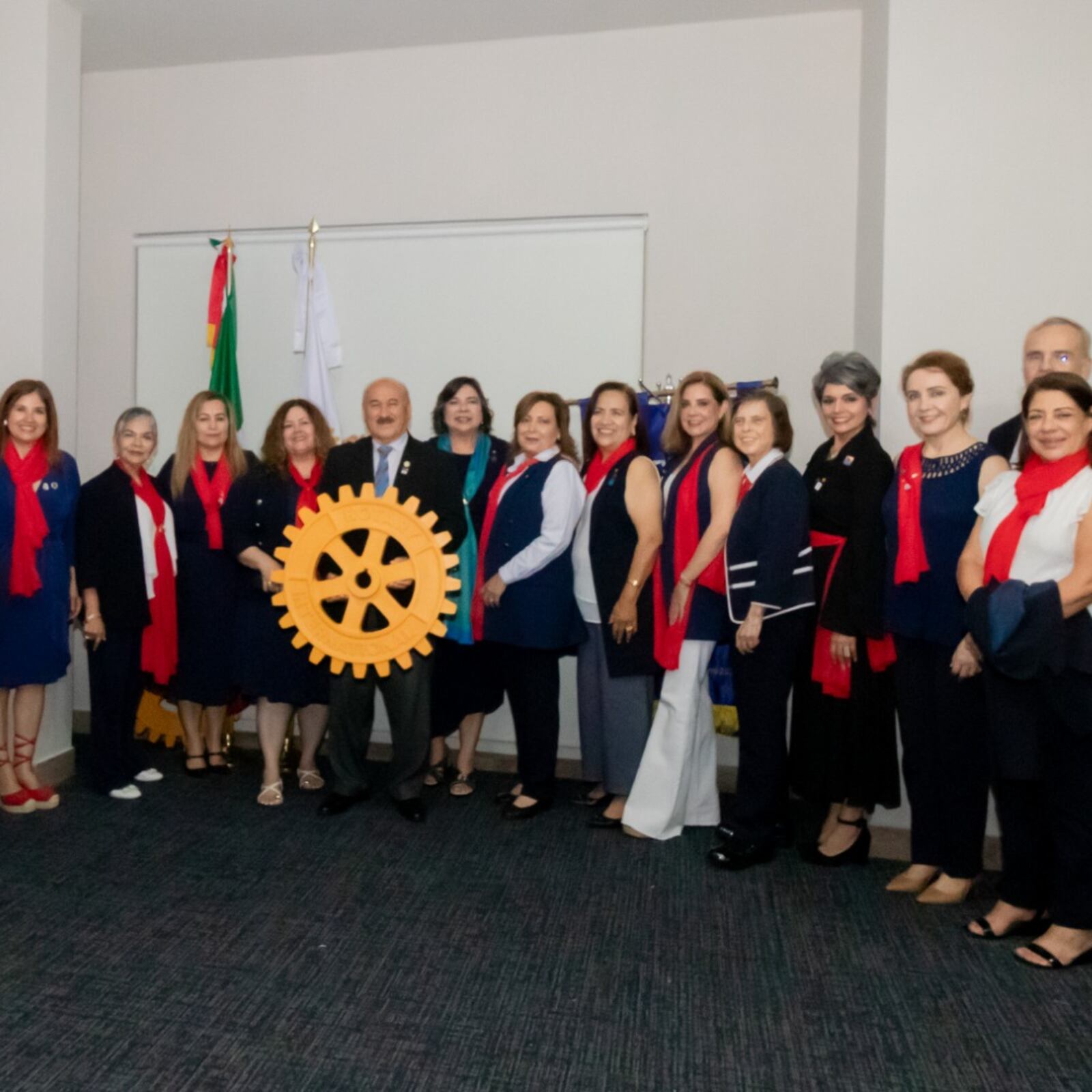 Toma de protesta de Rotary Club Hermosillo del Sol; Gabriela Petterson asume la presidencia 2025-2026