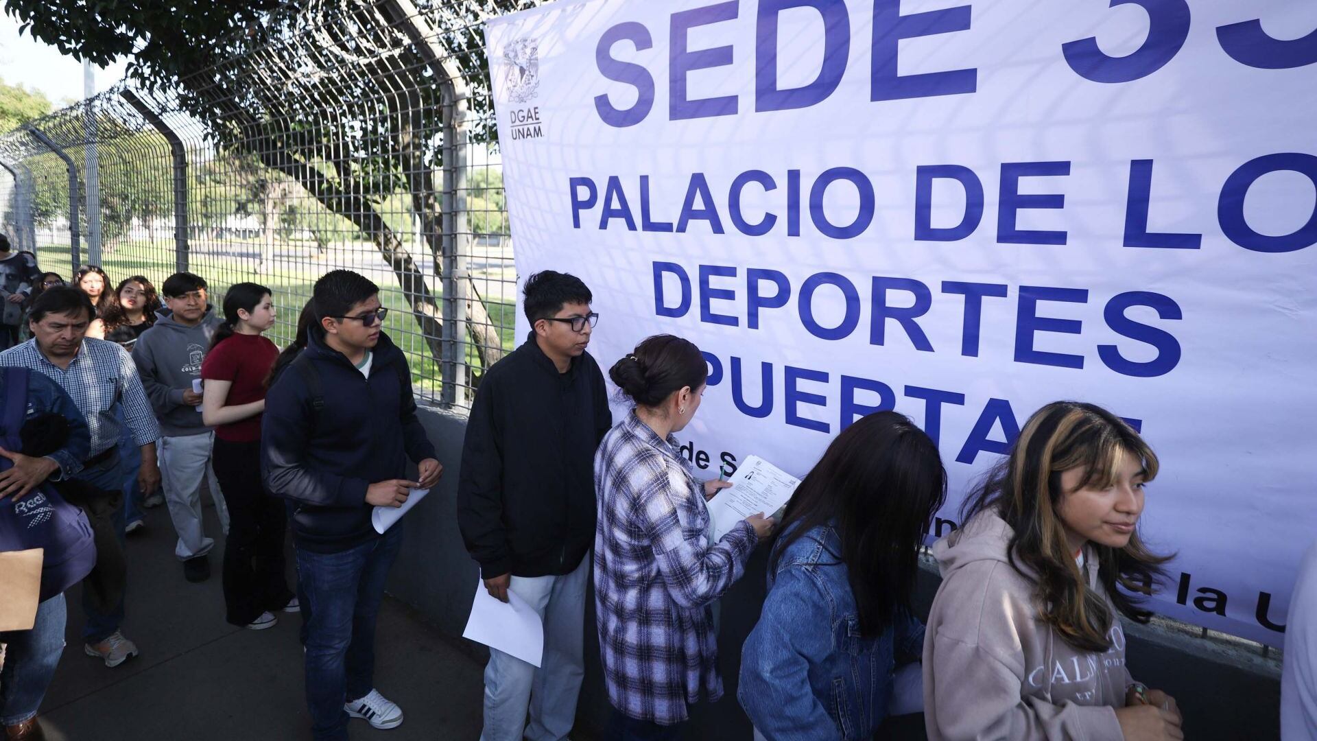 UNAM inicia examen de control para 53 mil 568 aspirantes en CDMX