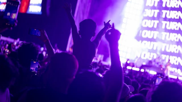 Más de 120 mil personas se dieron cita en el Parque Fundidora para disfrutar del concierto de Imagine Dragons.