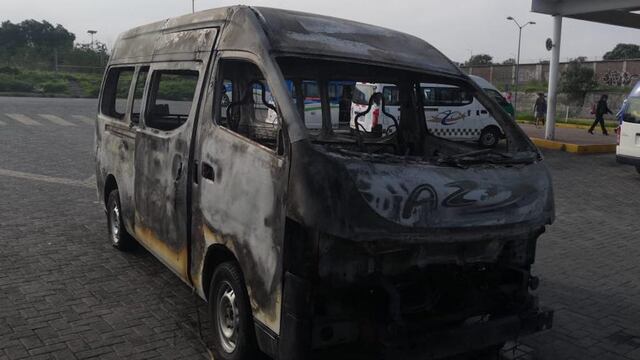 Unidad quemada en Ojo de Agua