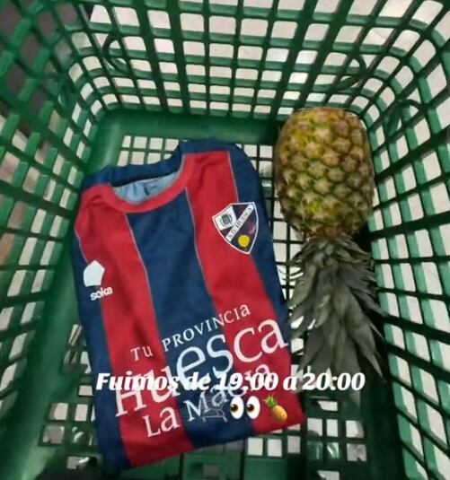¿Qué significa llevar una piña al supermercado? La rara tendencia para ligar en España explicada
