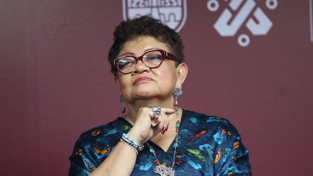 Ernestina Godoy Ramos, fiscal general de justicia de la ciudad durante conferencia de prensa para dar detalles de las 11 detenciones a partir de cateos realizados ayer por la presunta participación en el atentado contra el periodista Ciro Gómez Leyva.