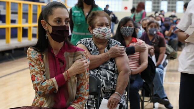 Recibe Claudia Sheinbaum segunda dosis de vacuna Covid-19