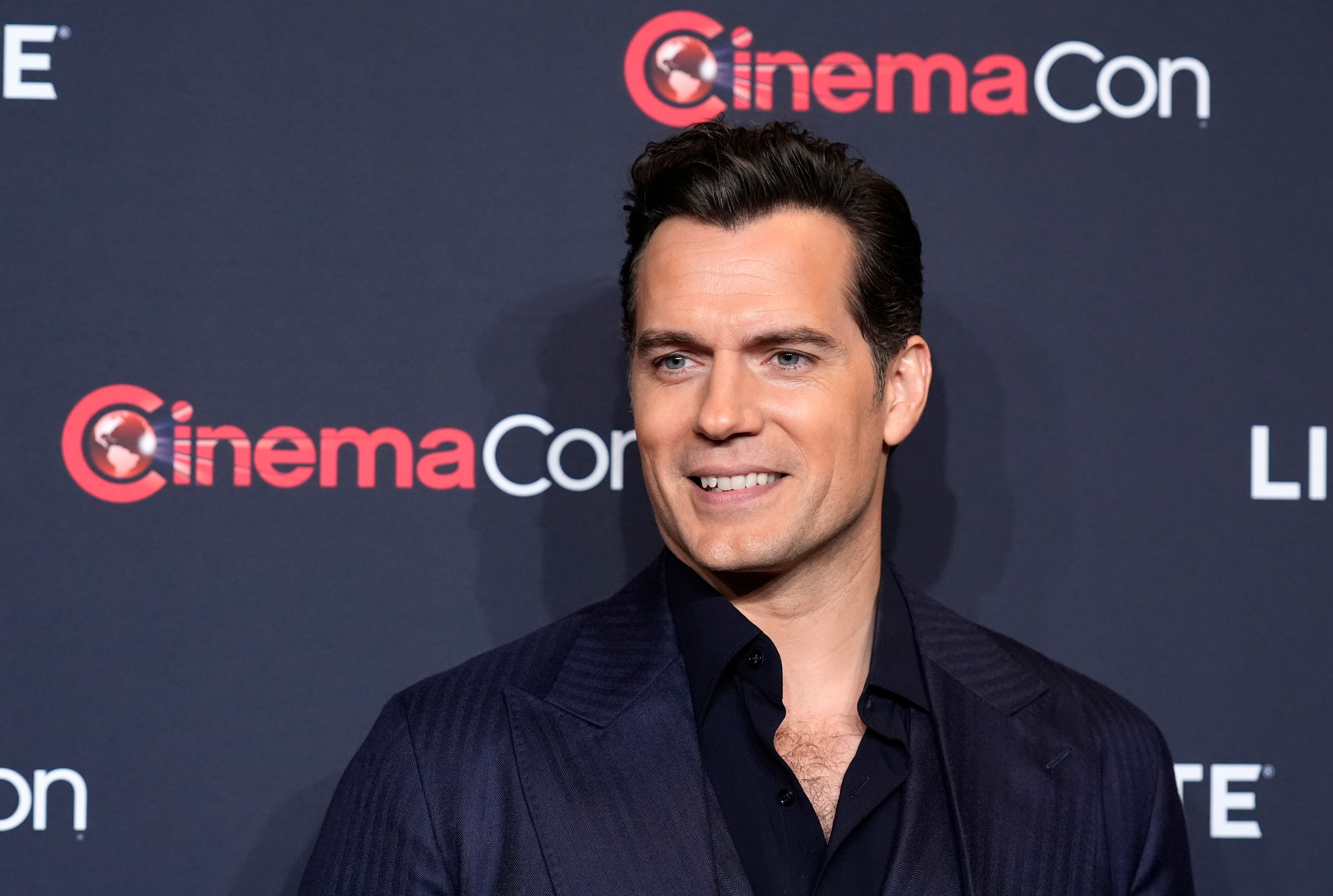 Henry Cavill en la premiere de The Ministry of Ungentlemanly Warfare