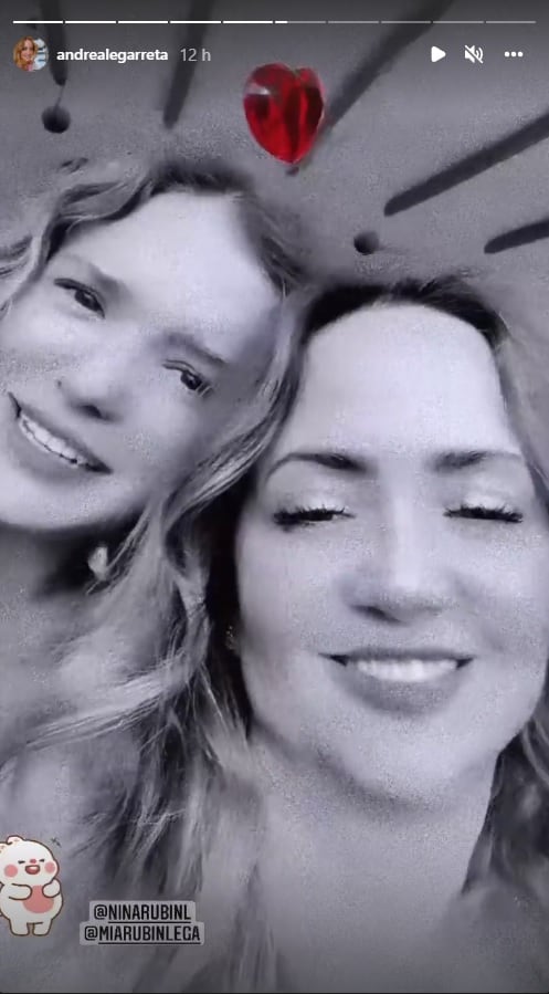 Andrea Legarreta y su hija